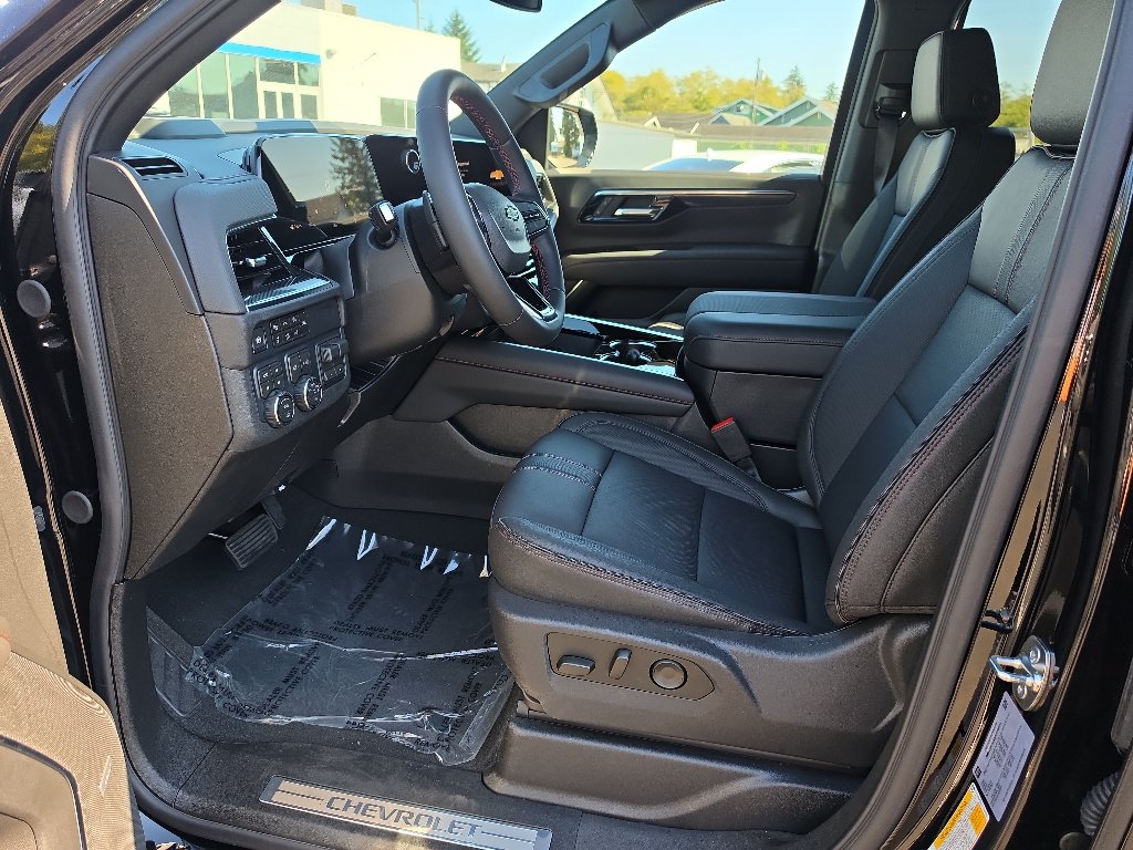 New 2026 Chevrolet Suburban RST w/ RST Capability Package AWD/4WD image 17