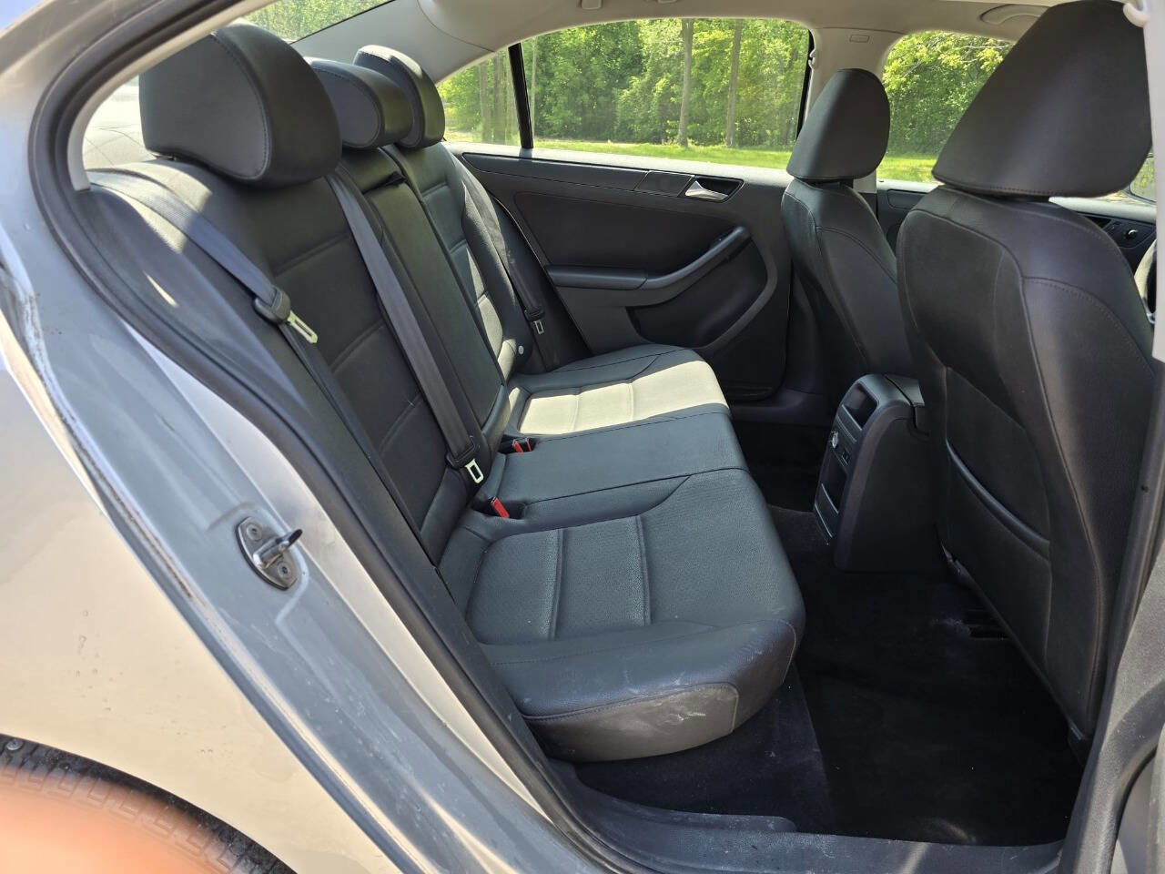 Used 2011 Volkswagen Jetta SE image 10