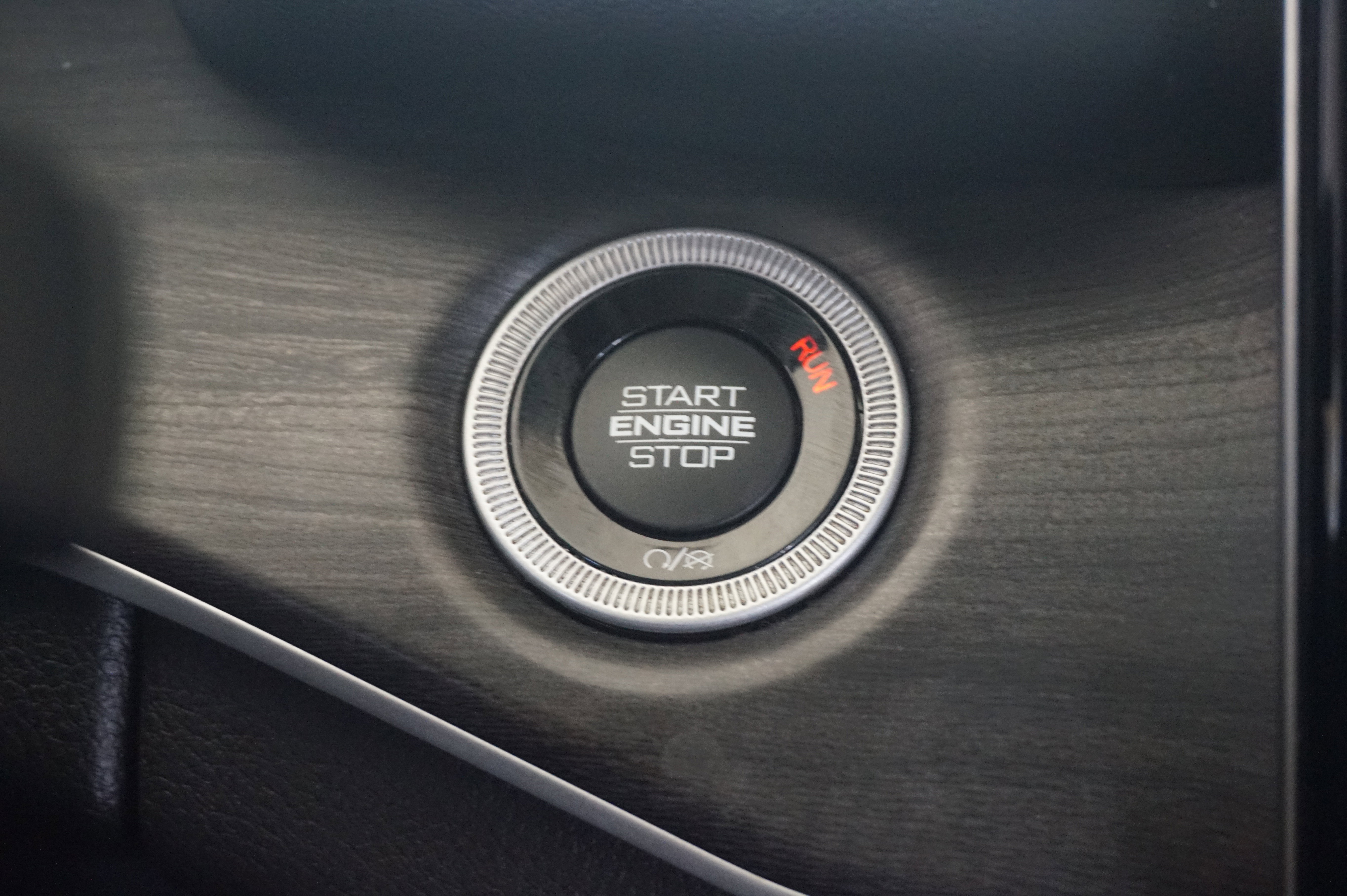 Used 2023 Jeep Grand Cherokee 4WD 4xe w/ Luxury Tech Group II image 37