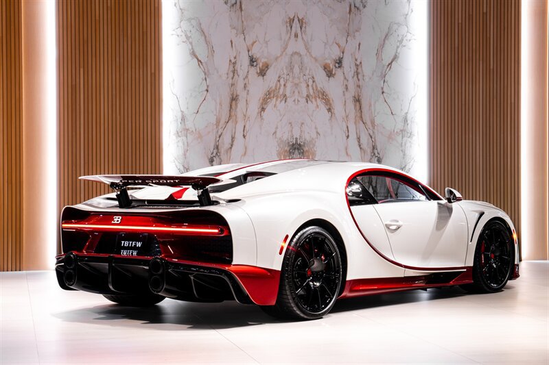 Used 2024 Bugatti Chiron Super Sport AWD/4WD image 3