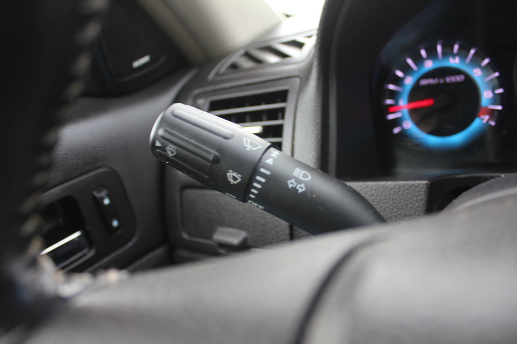 Used 2011 Ford Fusion SEL w/ 302A Rapid Spec Order Code image 15