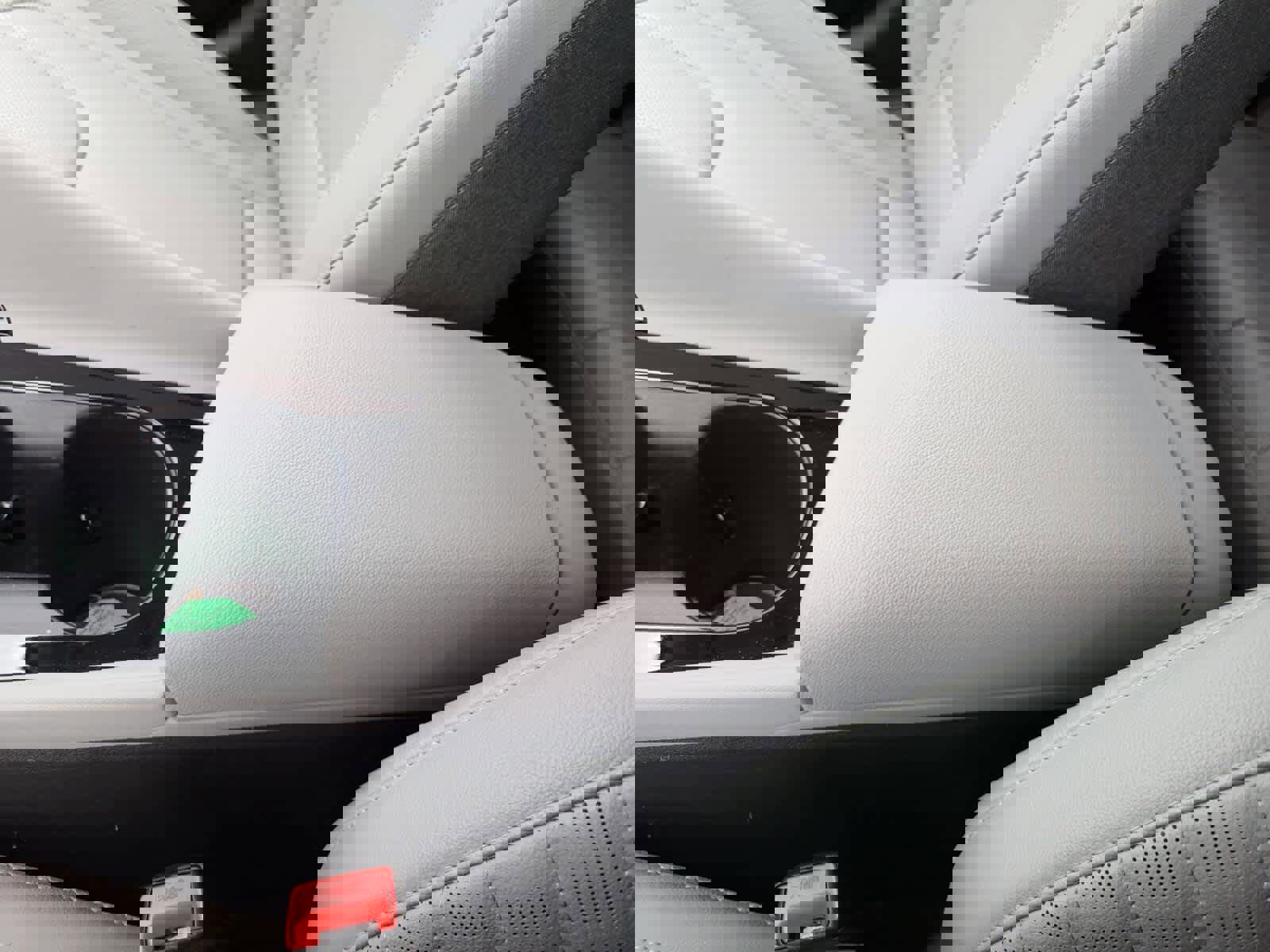 Used 2024 Hyundai Elantra Limited image 23