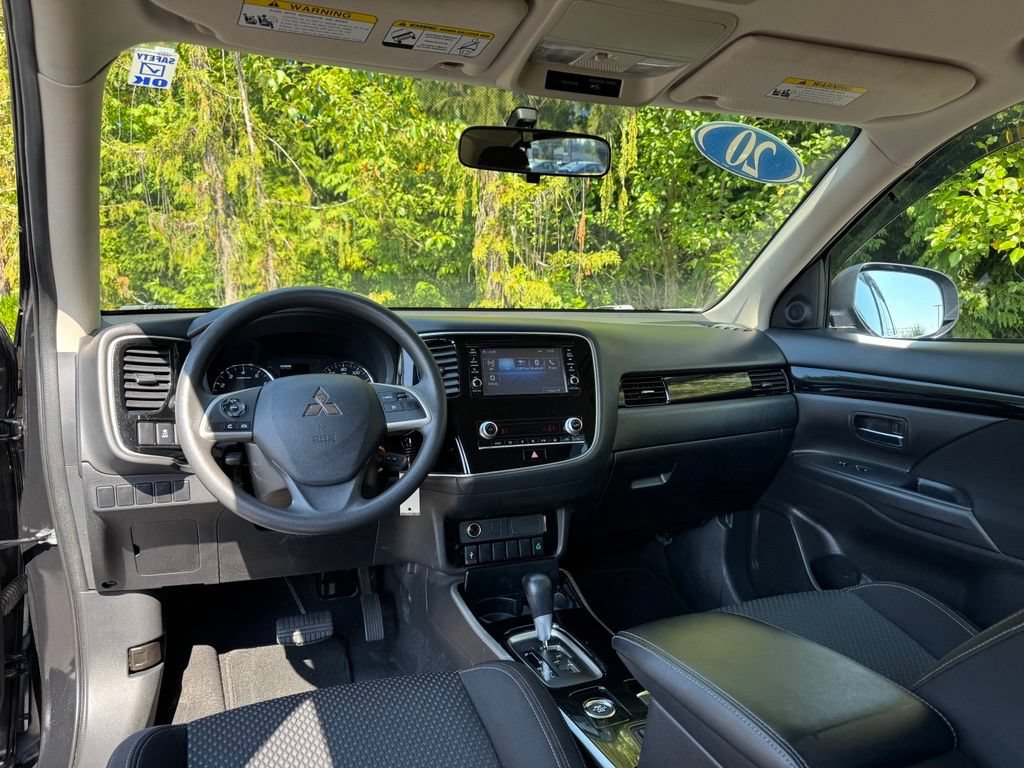 Used 2020 Mitsubishi Outlander ES AWD/4WD image 9