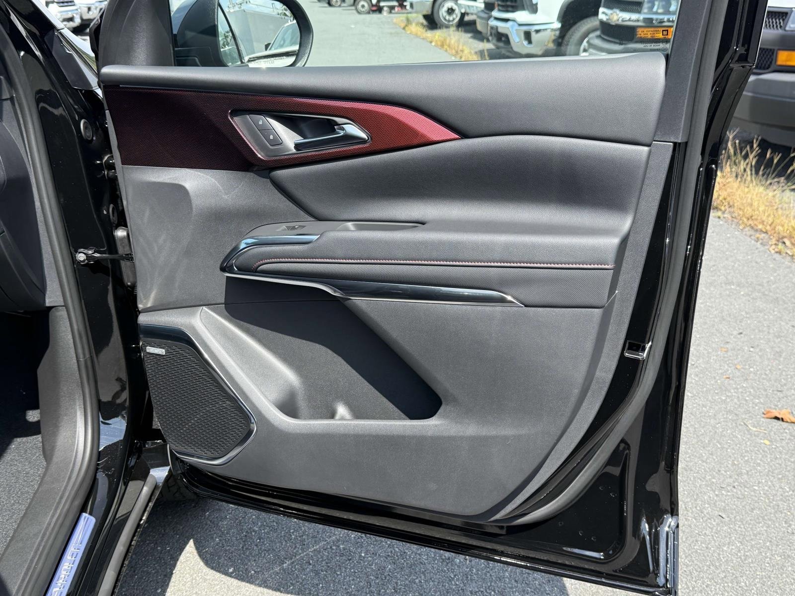 New 2026 Chevrolet Traverse RS image 25