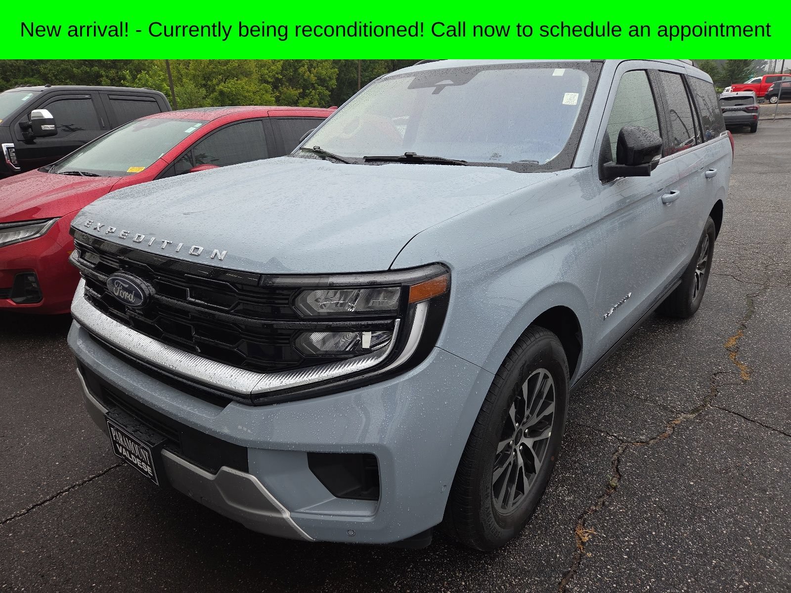 Used 2025 Ford Expedition Platinum AWD/4WD image 1