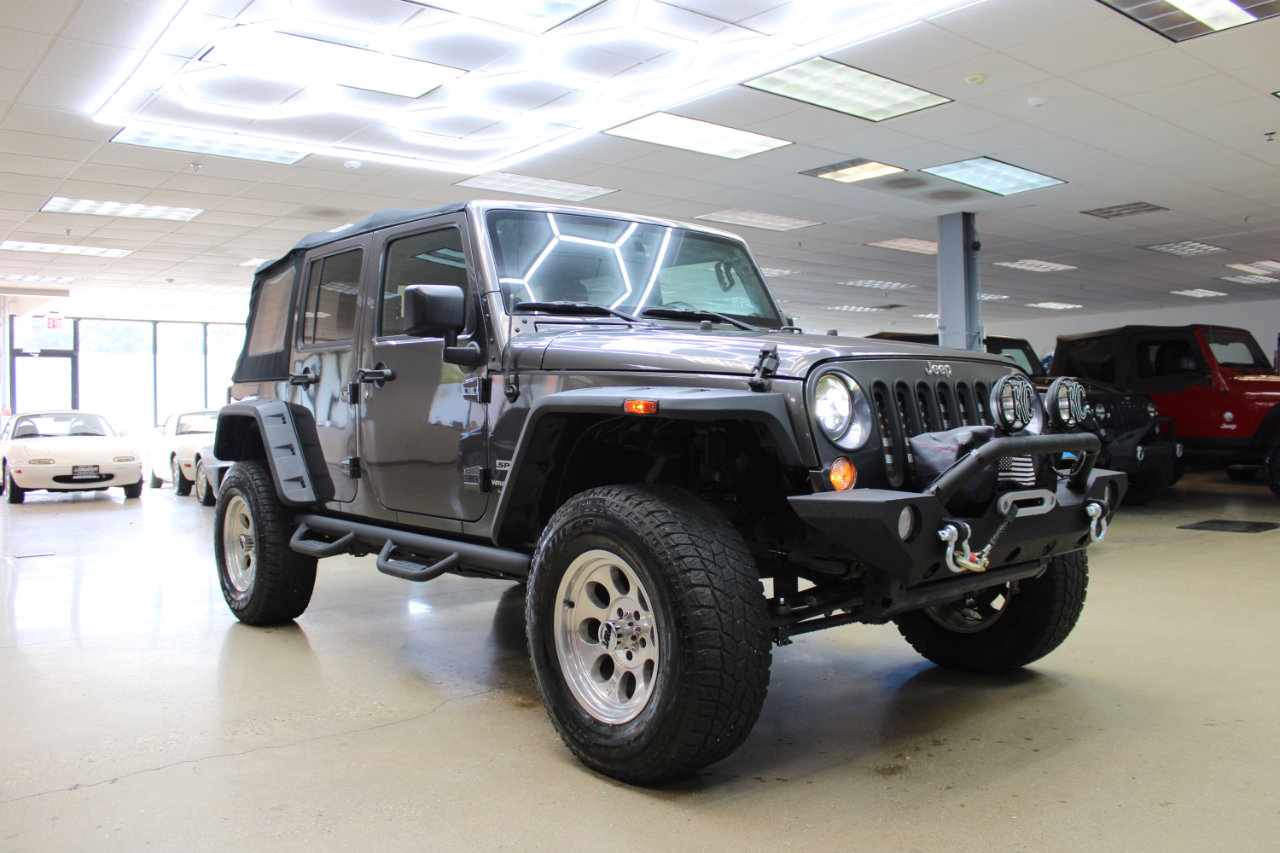 Used 2018 Jeep Wrangler Unlimited Sport S image 2