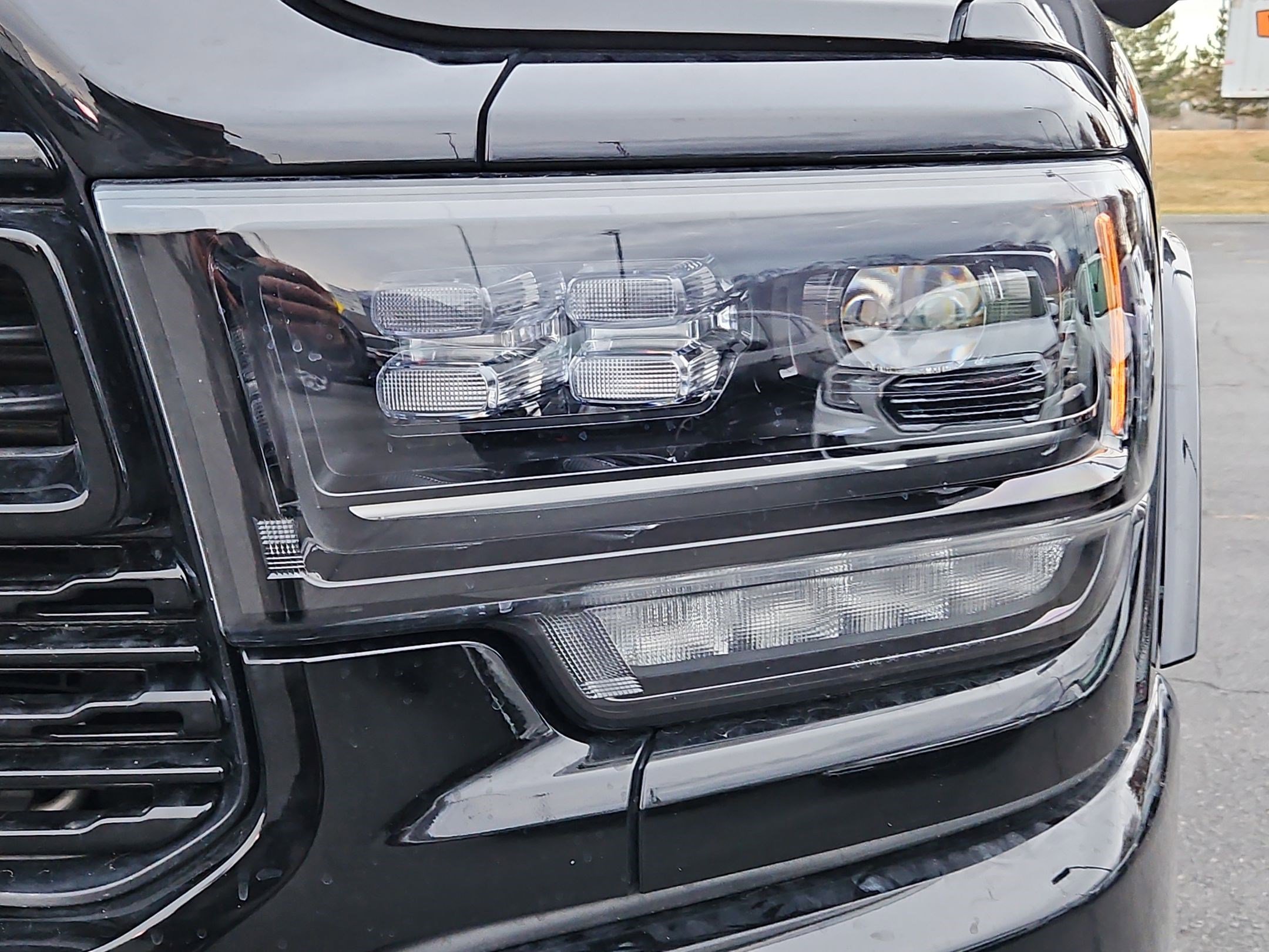 Used 2023 RAM 3500 Limited image 13