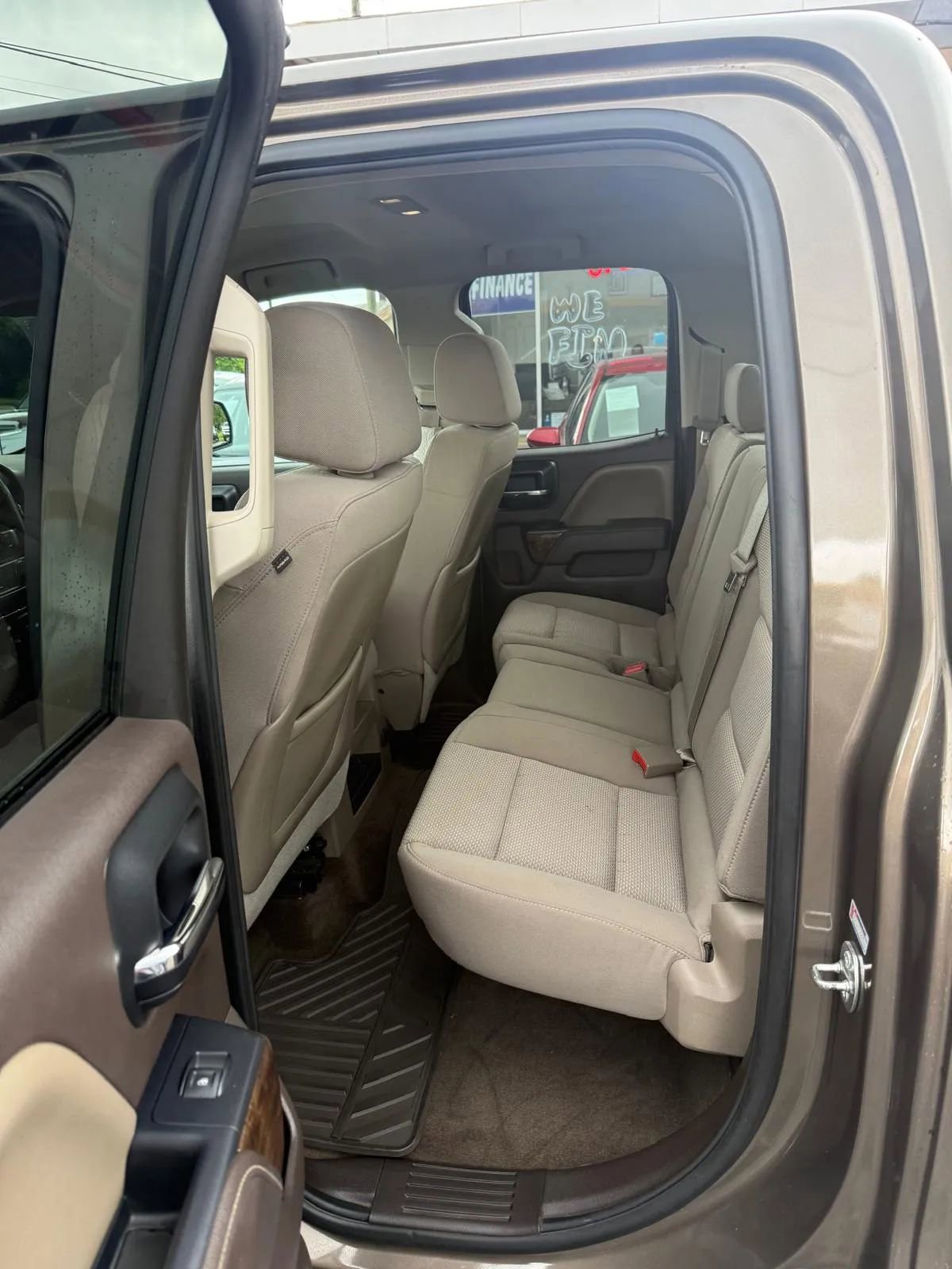 Used 2015 Chevrolet Silverado 1500 LT AWD/4WD image 17