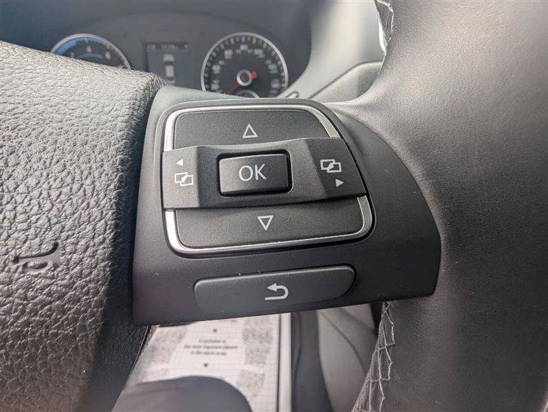 Used 2014 Volkswagen Jetta SEL FWD image 19