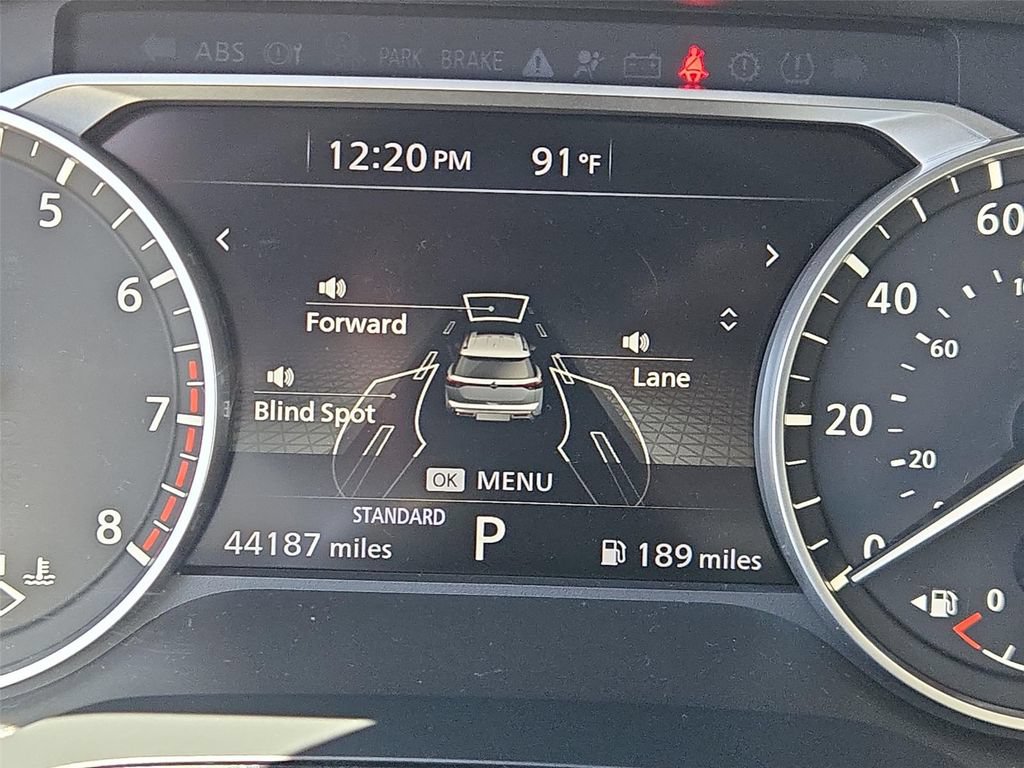 Used 2022 Nissan Pathfinder SV FWD image 4