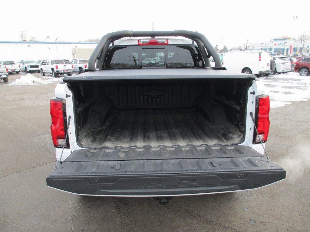 Used 2025 Chevrolet Colorado ZR2 w/ Technology Package image 9