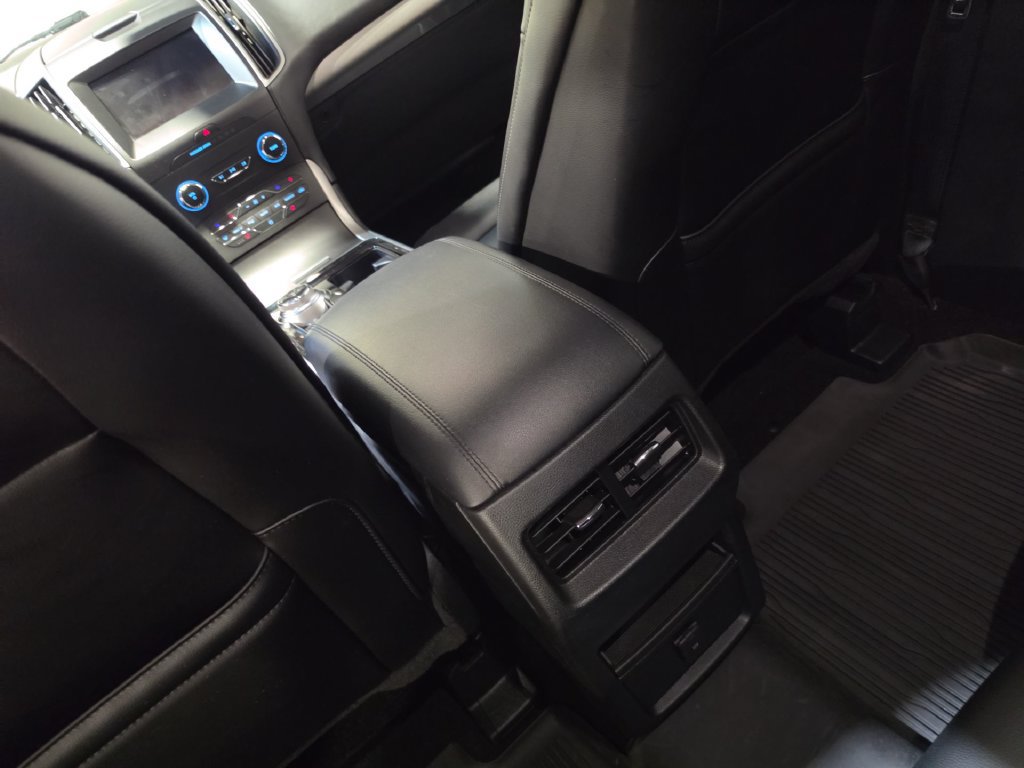 Used 2019 Ford Edge SEL w/ Equipment Group 201A AWD/4WD image 21