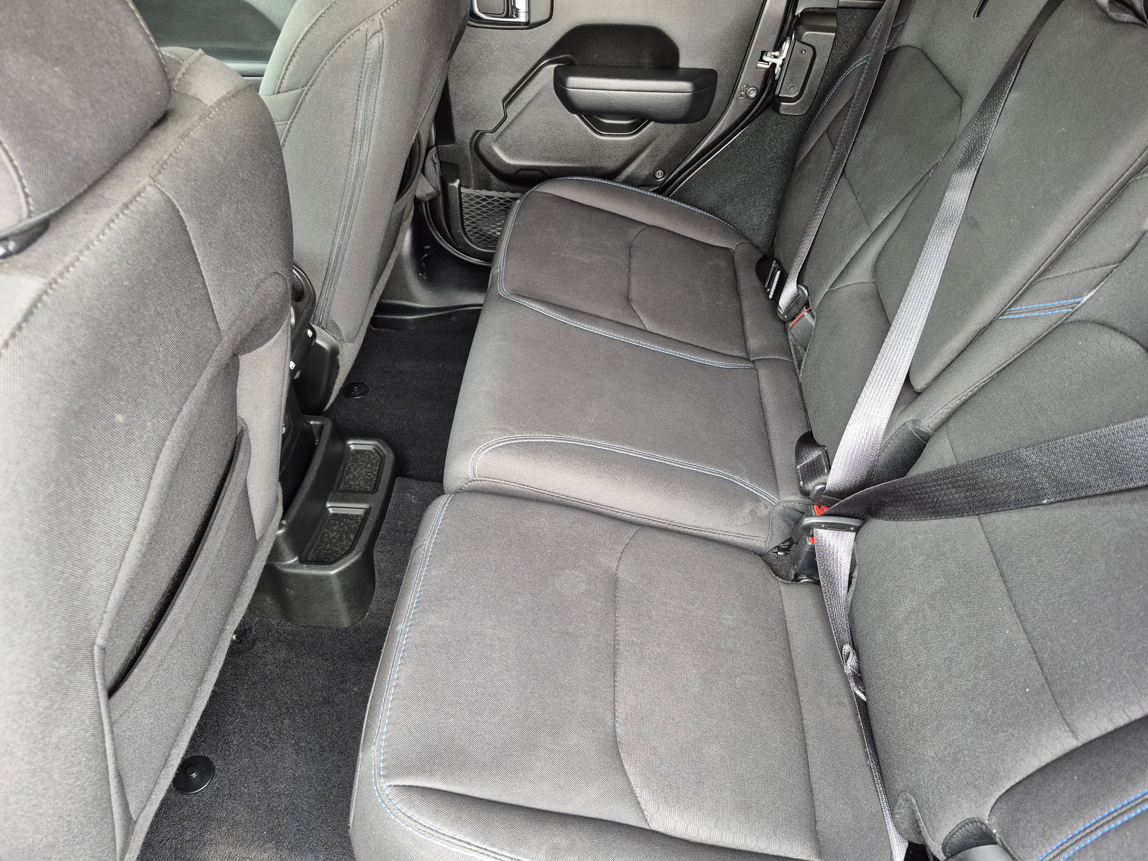 Used 2023 Jeep Wrangler Unlimited Rubicon 4xe image 31