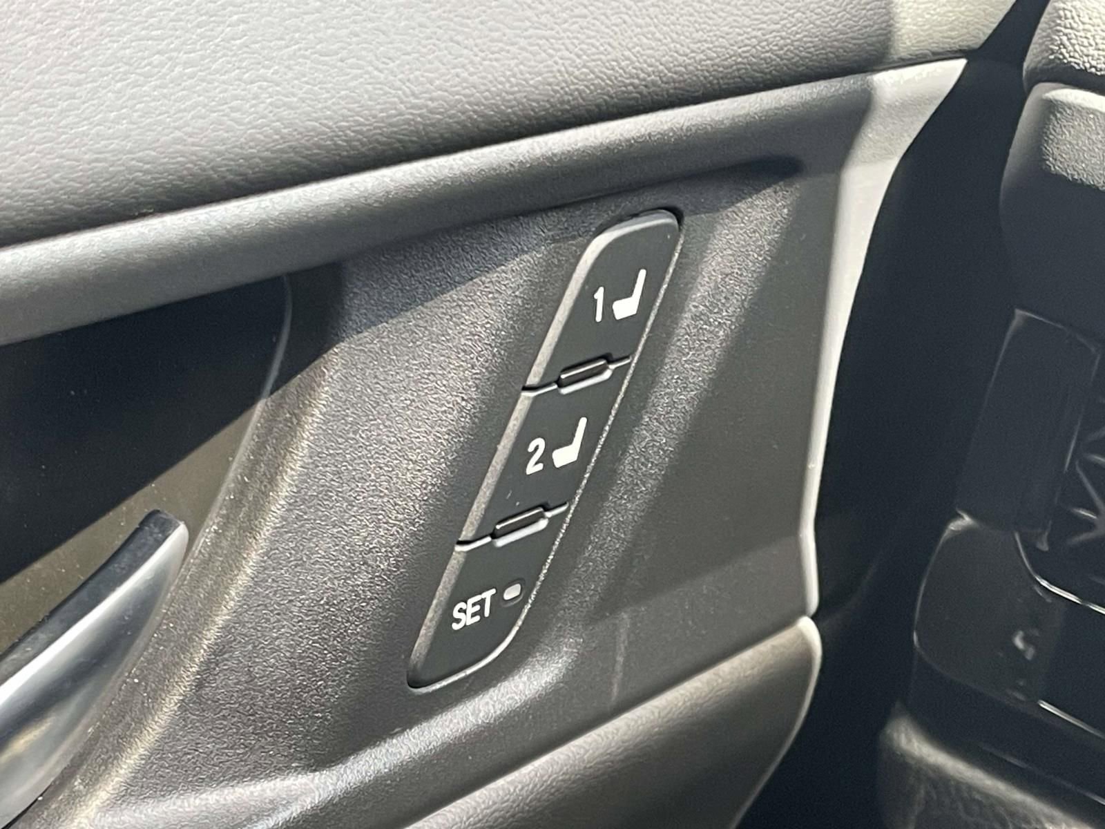 Used 2024 Honda Accord Touring image 27