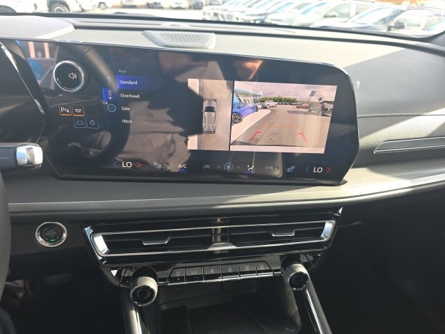 New 2026 Chevrolet Traverse LT image 19