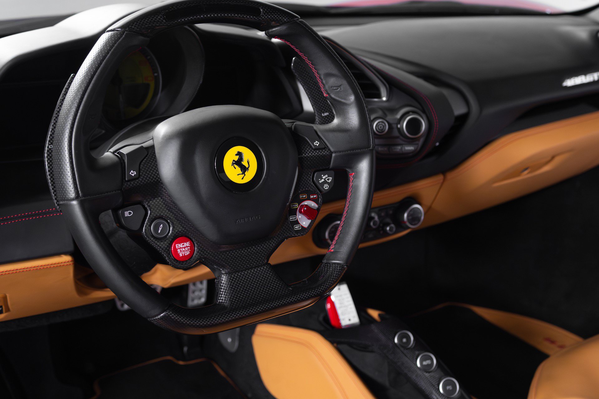 Used 2017 Ferrari 488 GTB RWD image 39