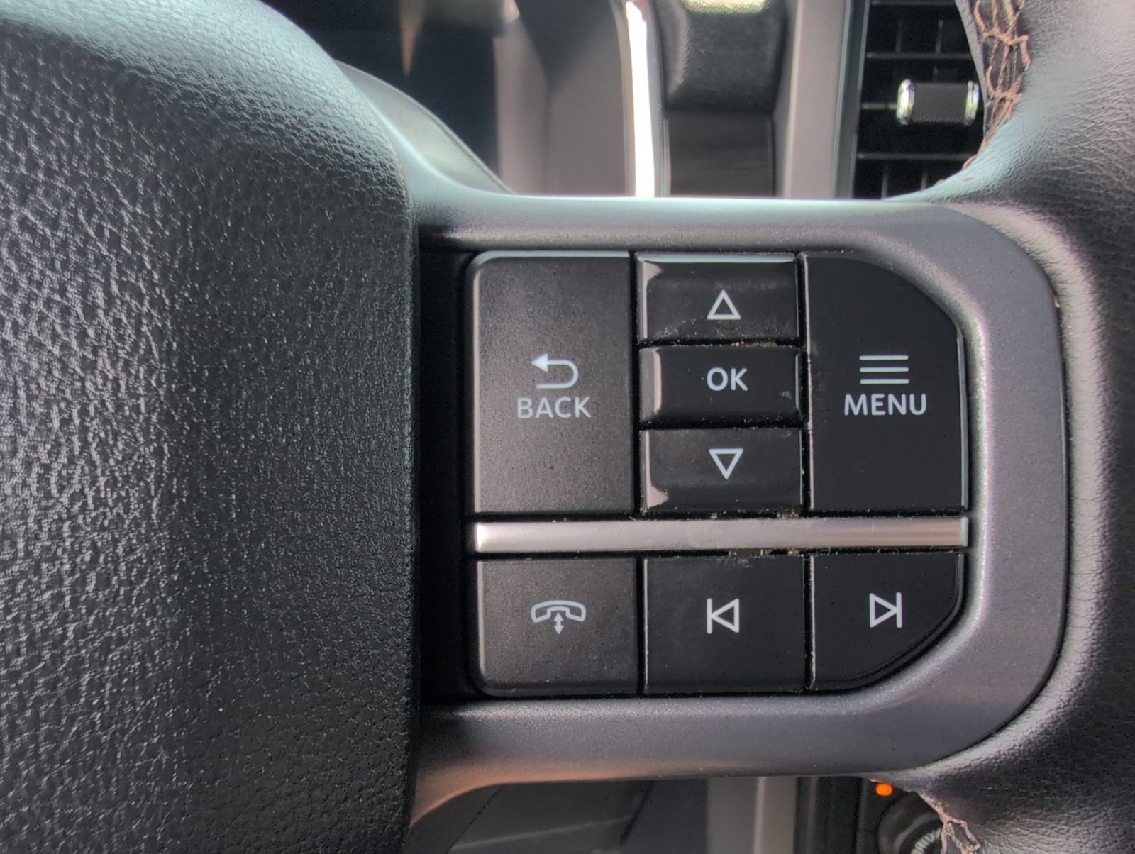 Used 2025 Ford F150 Lariat w/ FX4 Off-Road Package AWD/4WD image 12