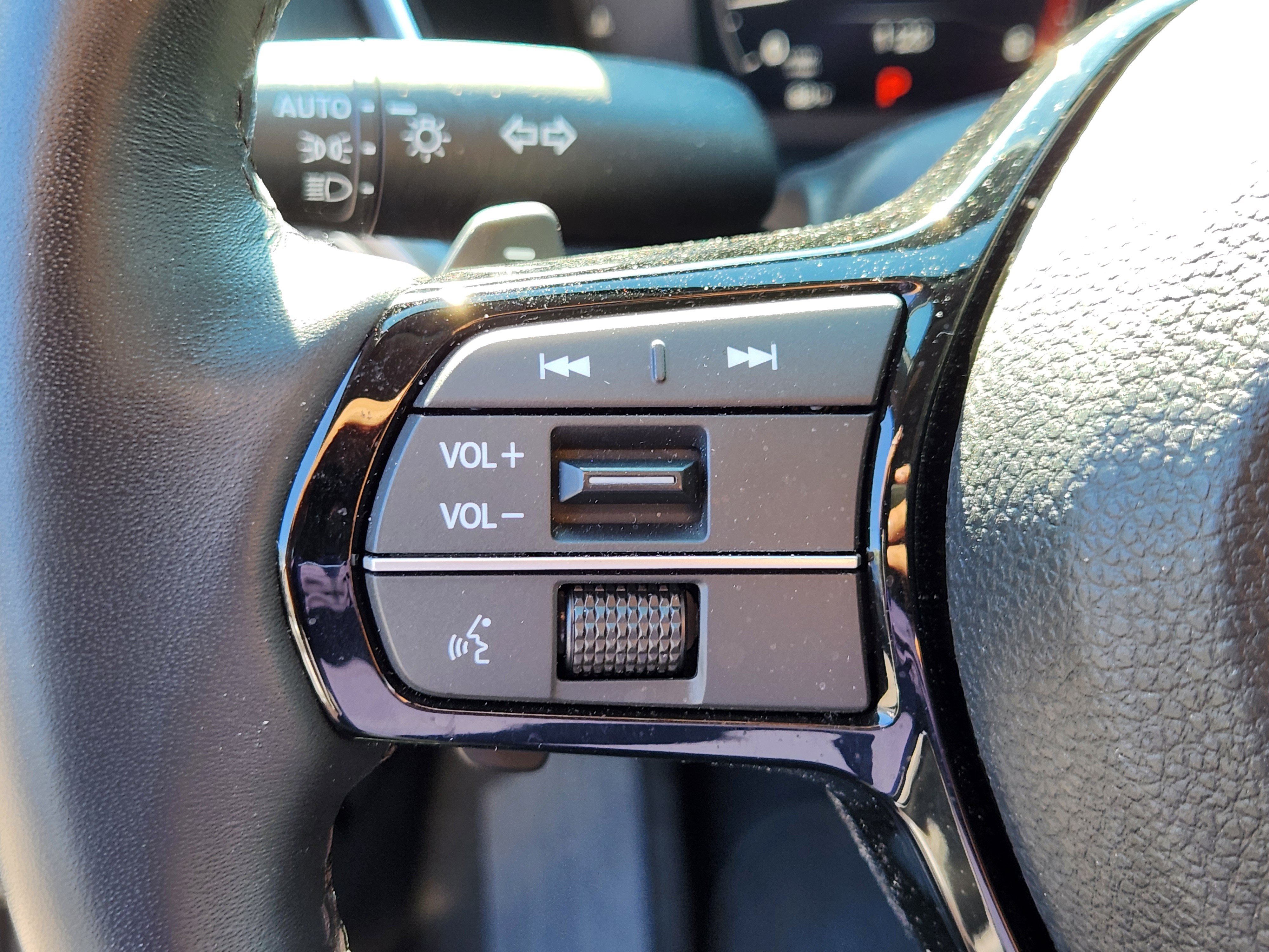Certified 2024 Acura Integra FWD image 23