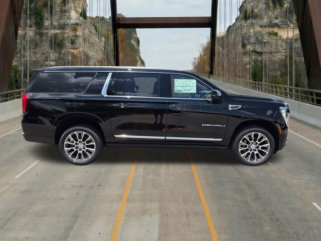 New 2026 GMC Yukon XL Denali w/ Denali Reserve Package AWD/4WD image 13