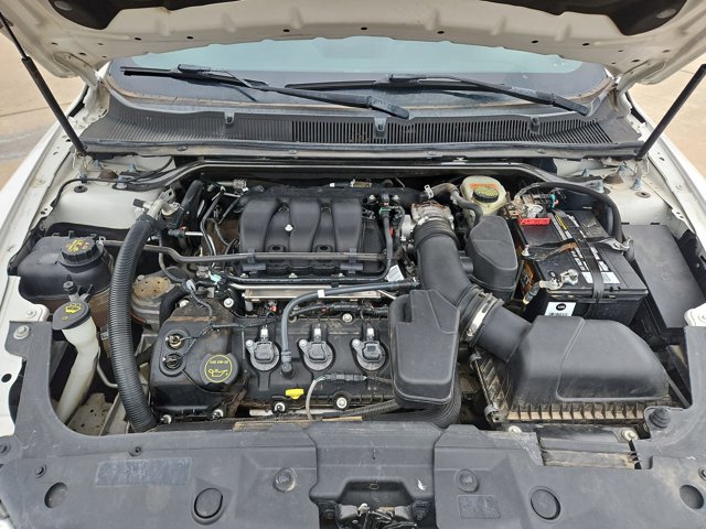 Used 2016 Ford Taurus SEL FWD image 22