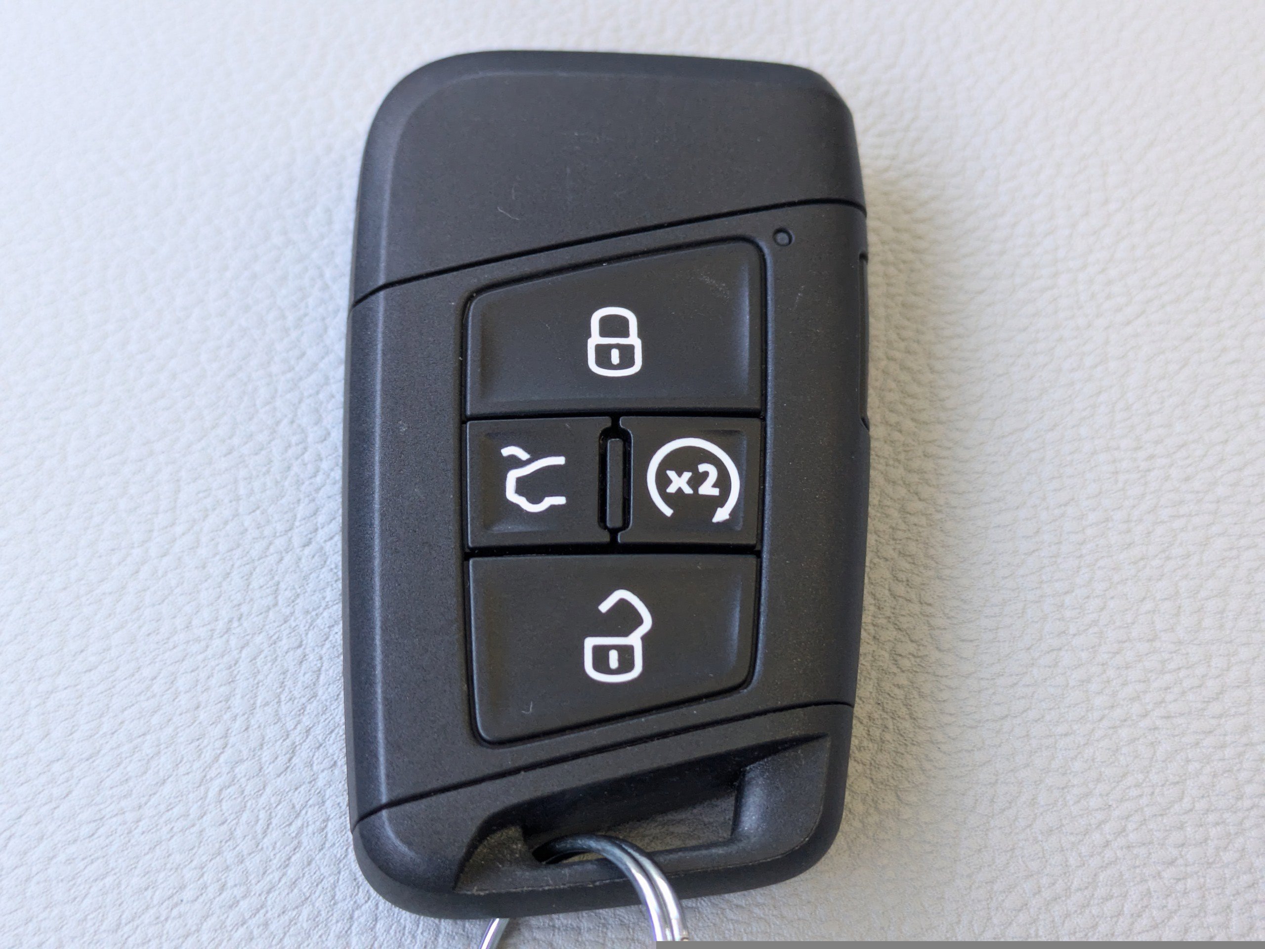 Certified 2025 Volkswagen Taos SE image 31