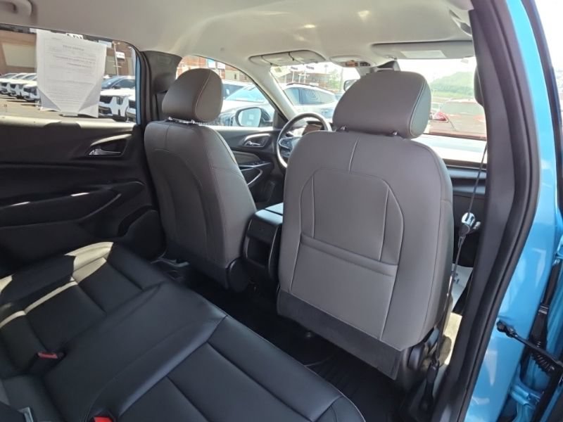 Used 2025 Chevrolet Trax ACTIV w/ Driver Confidence Package FWD image 16