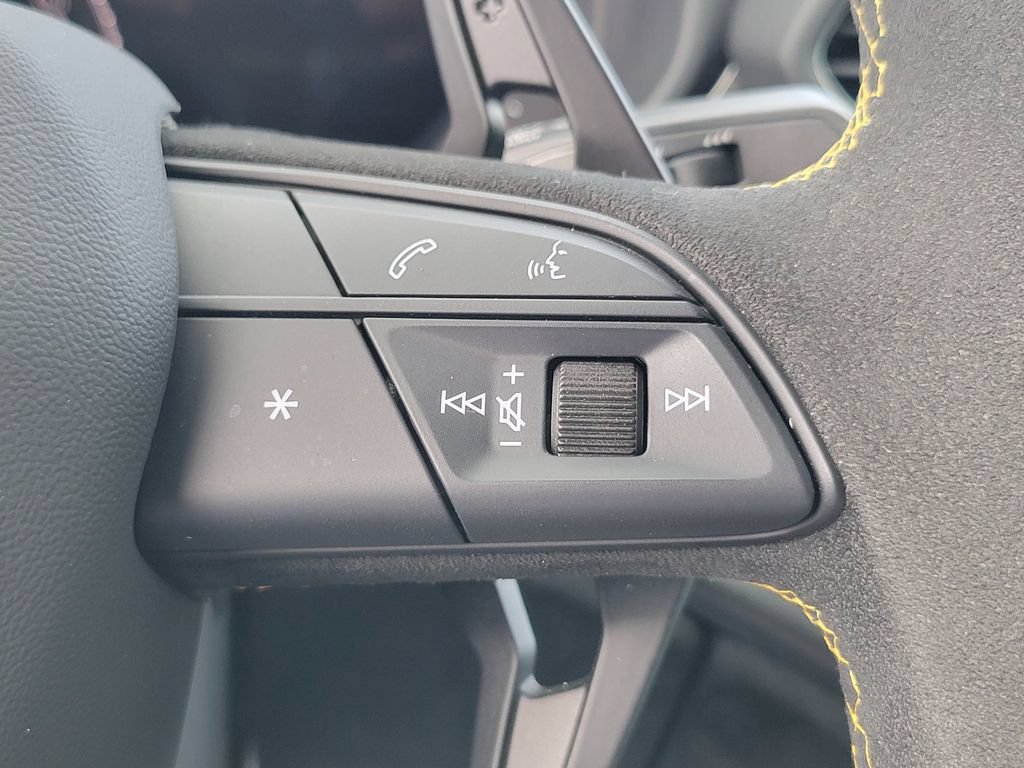 Used 2023 Lamborghini Urus Performante AWD/4WD image 25