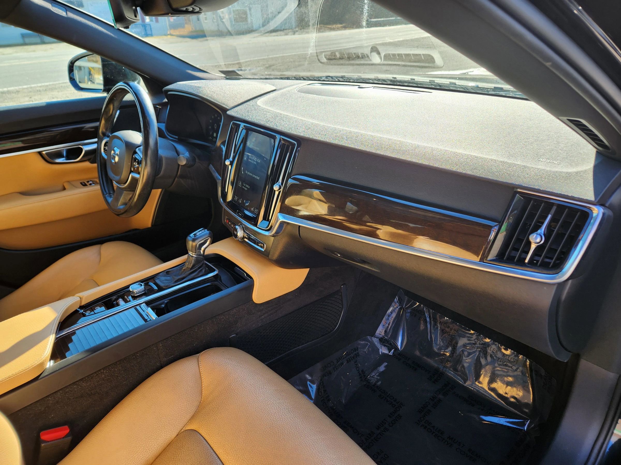 Used 2019 Volvo S90 T6 Momentum image 17