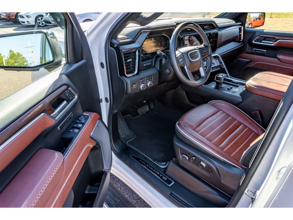 Used 2025 GMC Sierra 1500 Denali Ultimate image 10