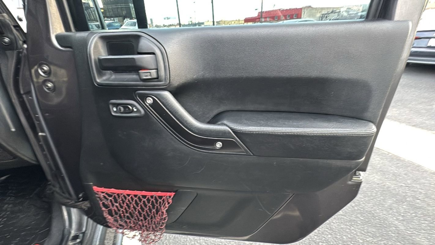 Used 2018 Jeep Wrangler Unlimited Rubicon image 19