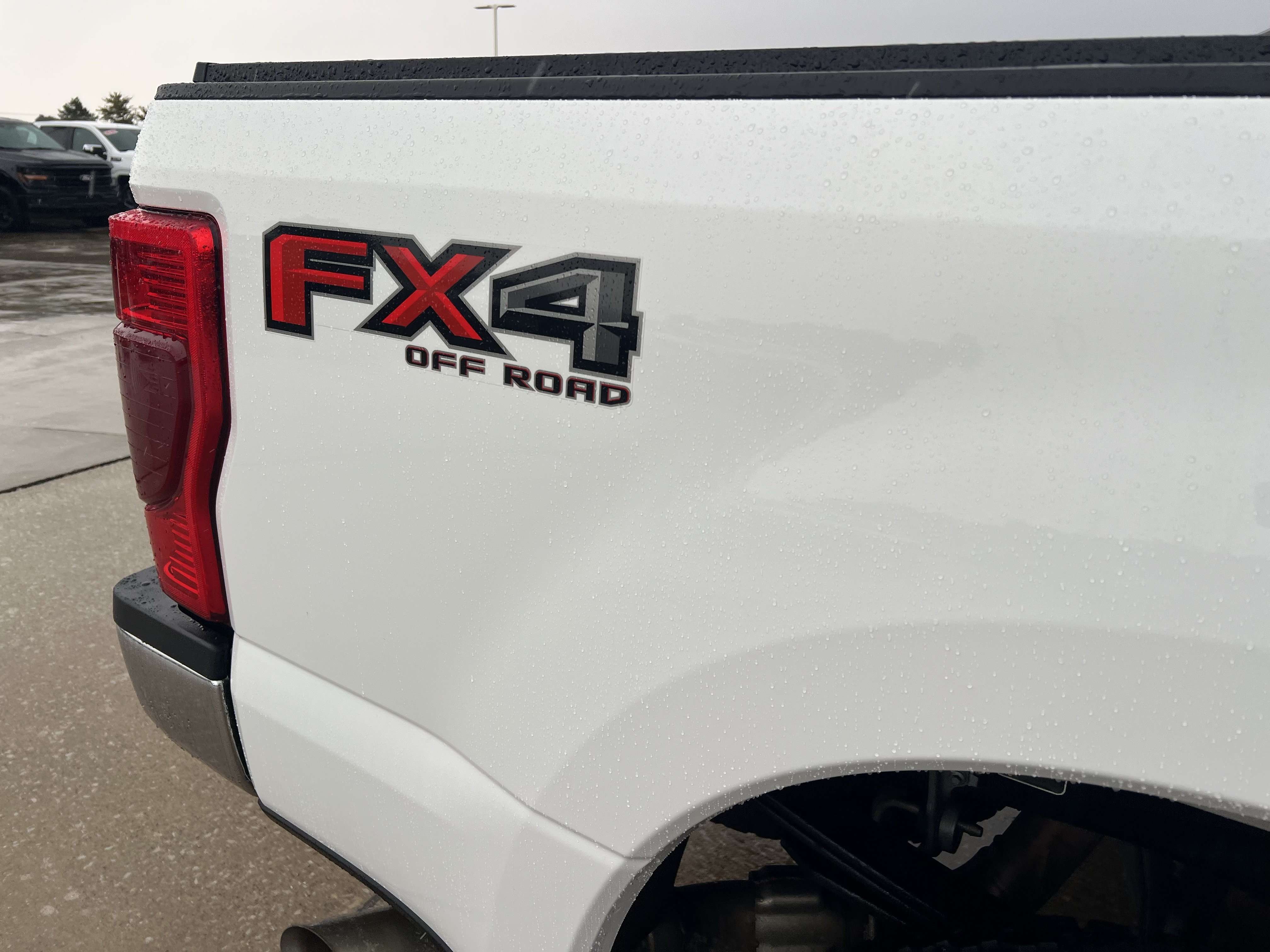 Used 2022 Ford F250 XLT w/ XLT Premium Package AWD/4WD image 6