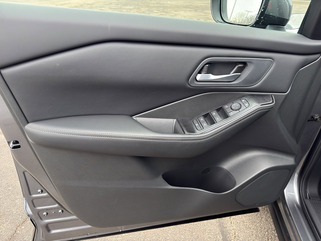 New 2026 Nissan Rogue SV image 13