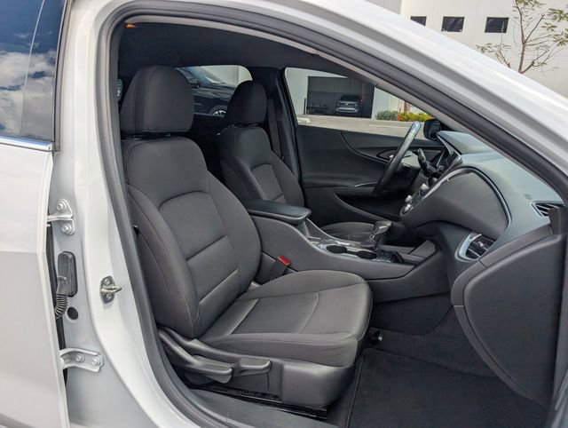 Used 2021 Chevrolet Malibu RS image 16