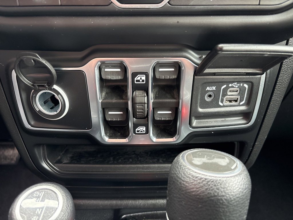 Used 2021 Jeep Wrangler Unlimited Islander image 31