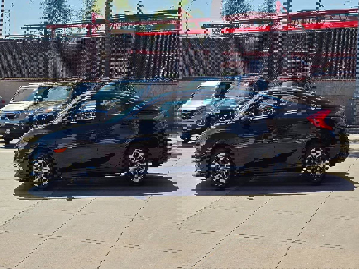 Used 2020 Honda Civic LX image 9