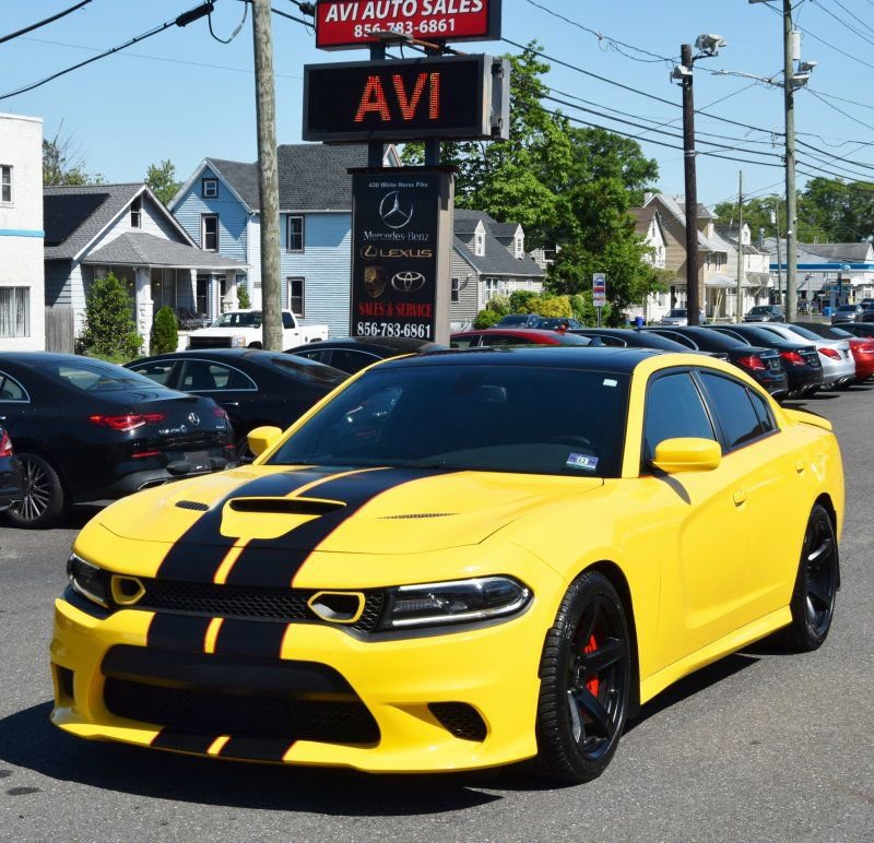 Used 2017 Dodge Charger SRT Hellcat w/ Harman/Kardon Audio Group RWD image 3