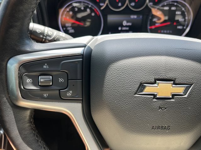 Used 2022 Chevrolet Silverado 1500 LT AWD/4WD image 32