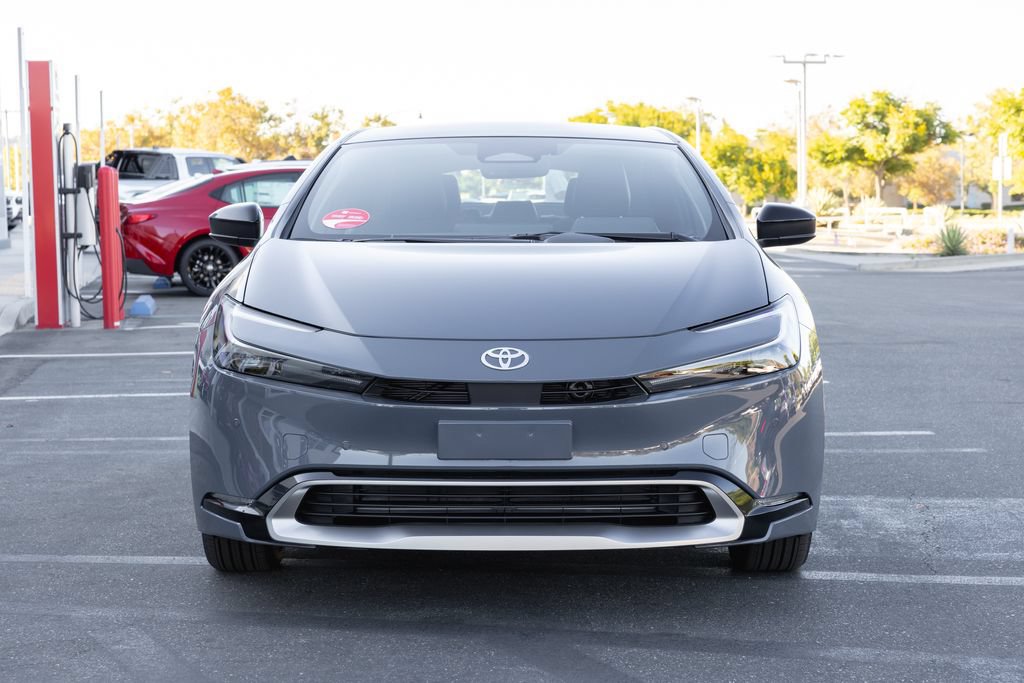 New 2026 Toyota Prius Plug-In Hybrid FWD image 2