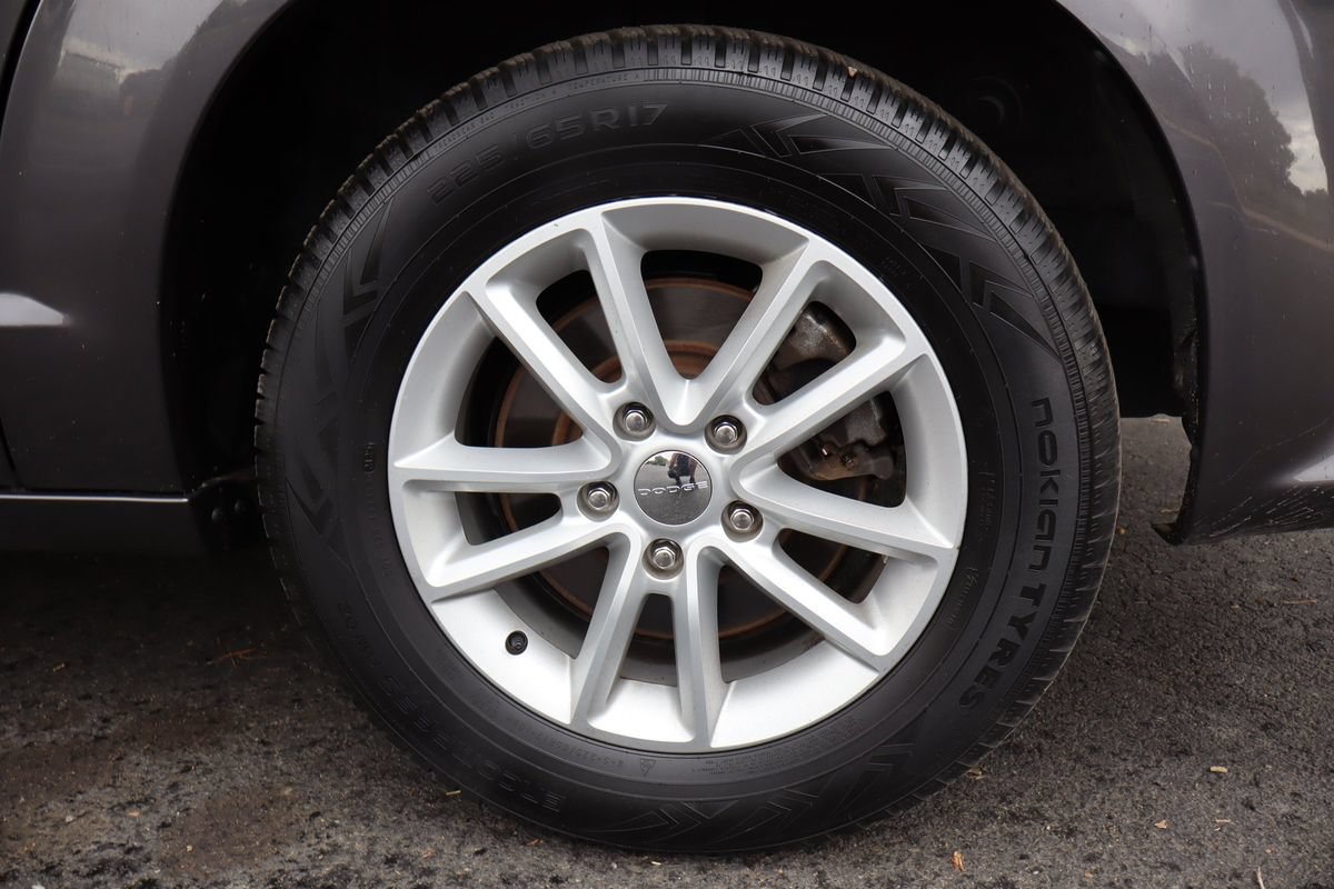 Used 2020 Dodge Grand Caravan SXT FWD image 37