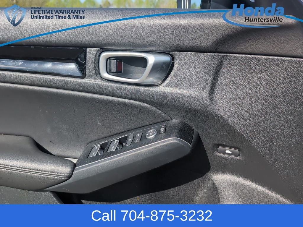 Used 2024 Honda Civic Touring image 27