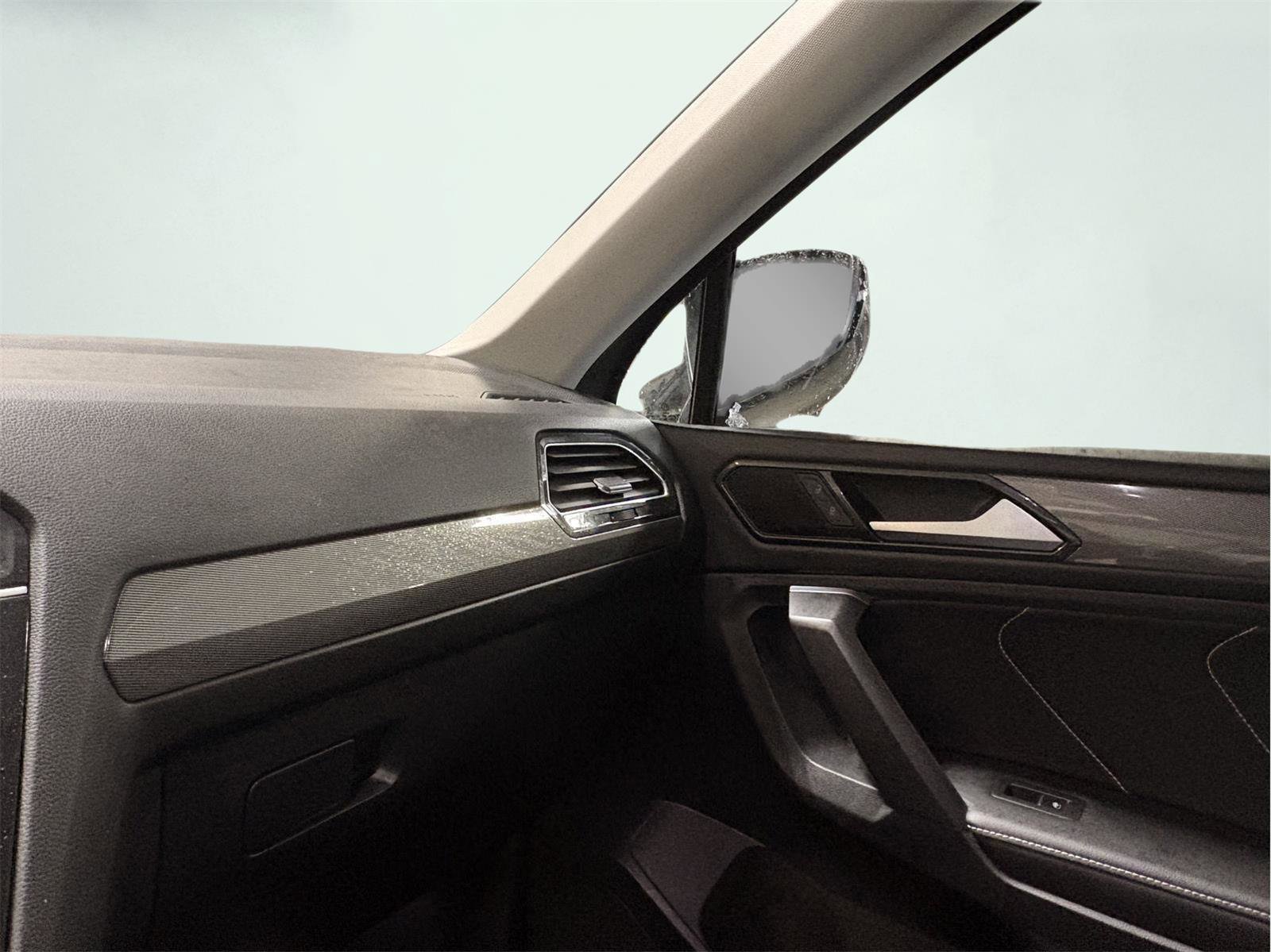 Used 2024 Volkswagen Tiguan Wolfsburg Edition FWD image 21