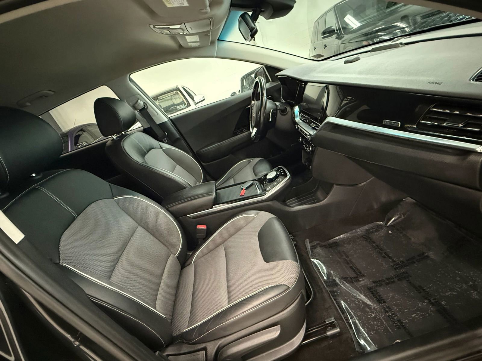 Used 2022 Kia Niro EX w/ Cold Weather Package image 24