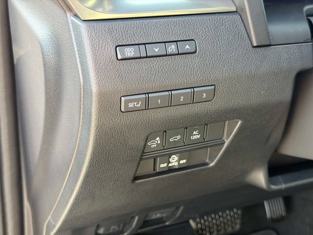 Used 2025 Lexus GX 550 AWD/4WD image 27
