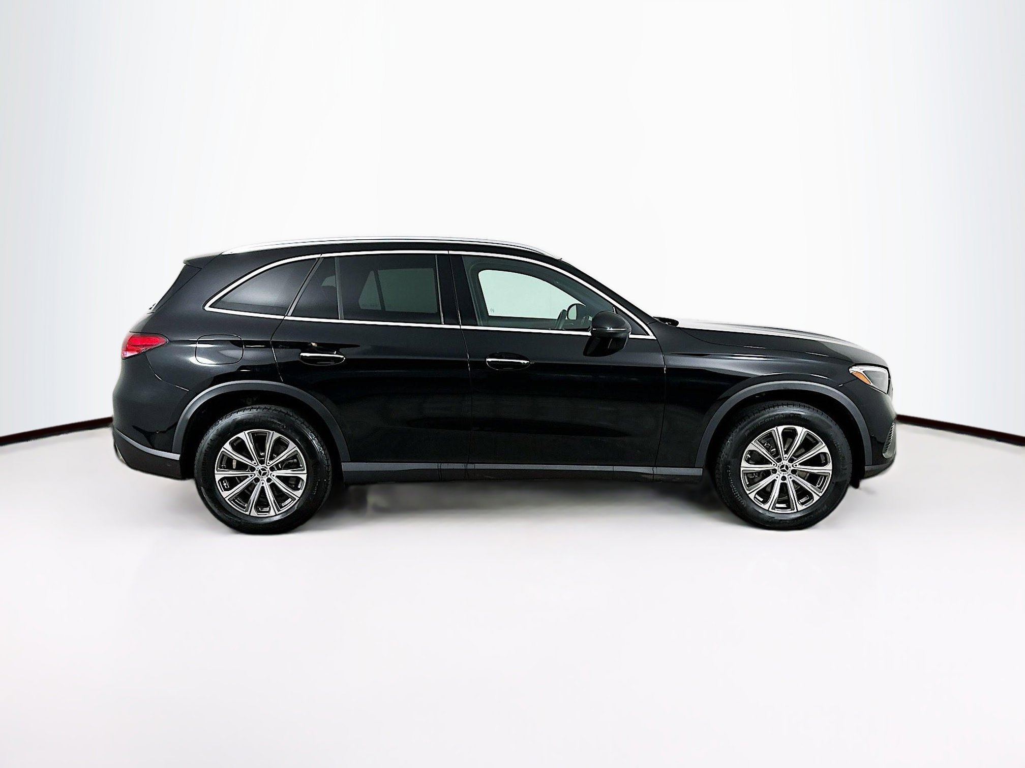 Used 2024 Mercedes-Benz GLC 300 image 10