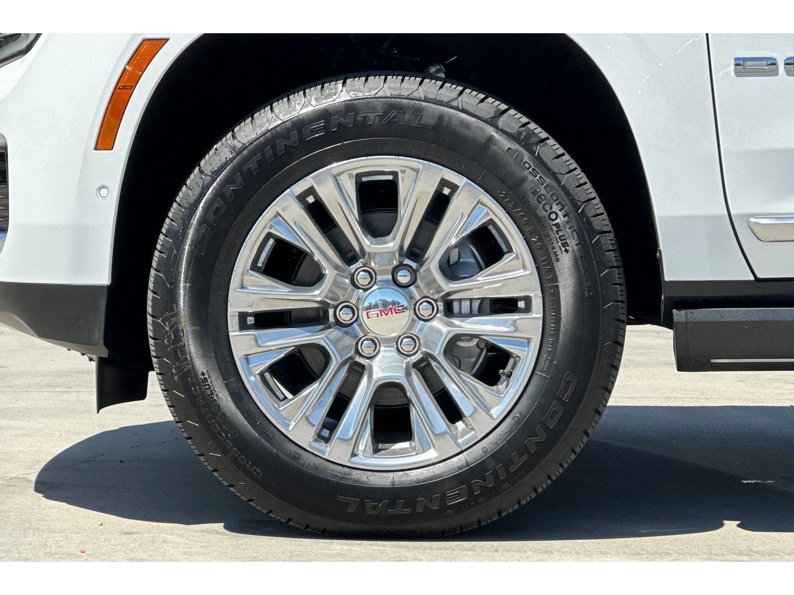 New 2026 GMC Yukon XL Denali w/ Sun & Power Step Package AWD/4WD image 25