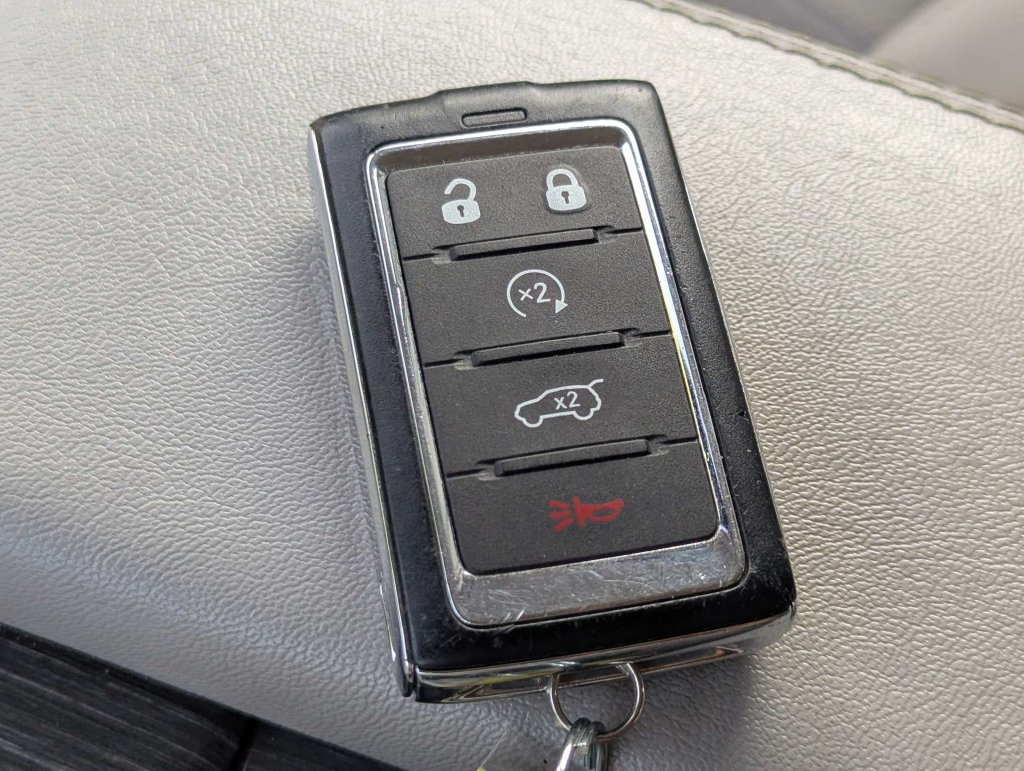 Used 2024 Jeep Wagoneer Series II AWD/4WD image 30