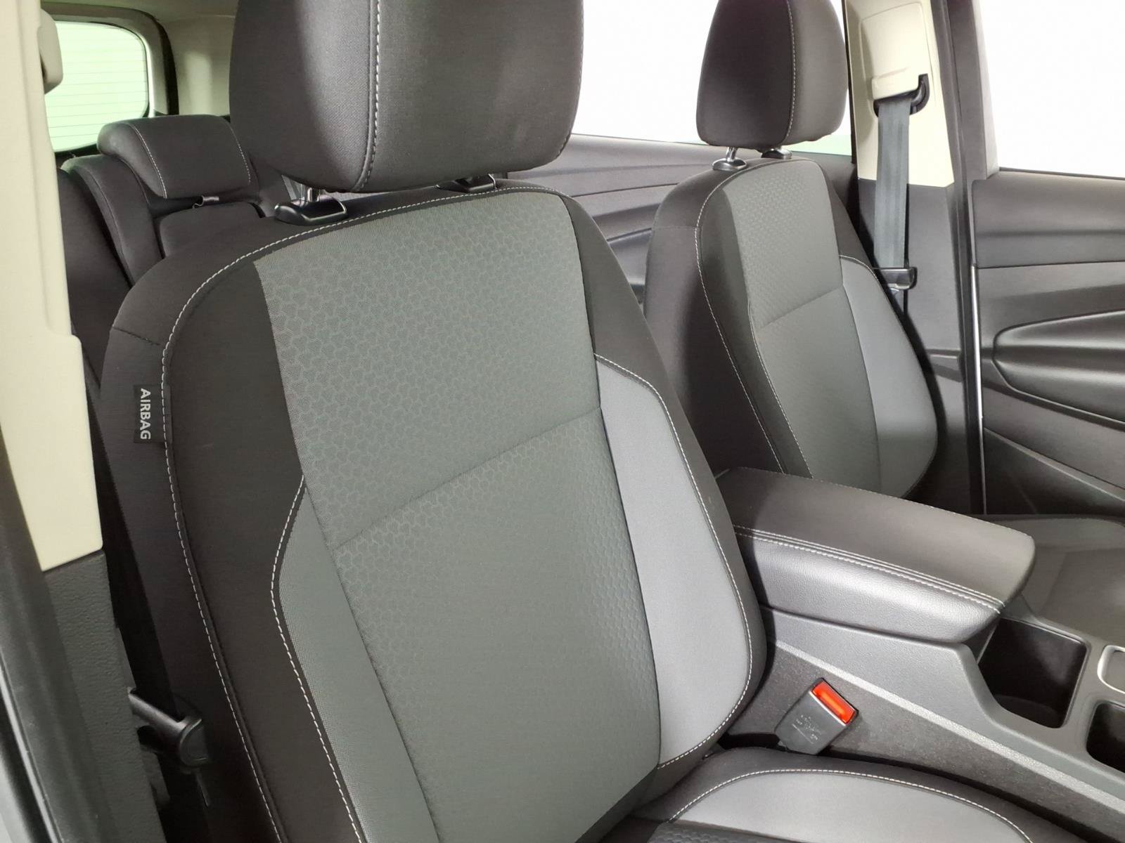 Used 2017 Ford Escape SE FWD image 10