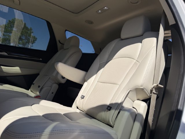 Used 2023 Buick Enclave Essence w/ Experience Buick Package FWD image 24