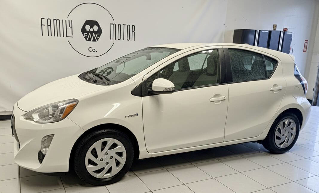 Used 2015 Toyota Prius C Two image 1