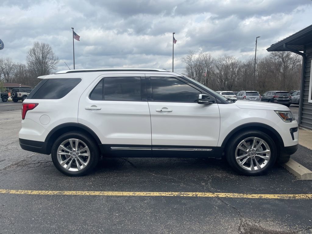 Used 2019 Ford Explorer XLT w/ Equipment Group 202A image 9